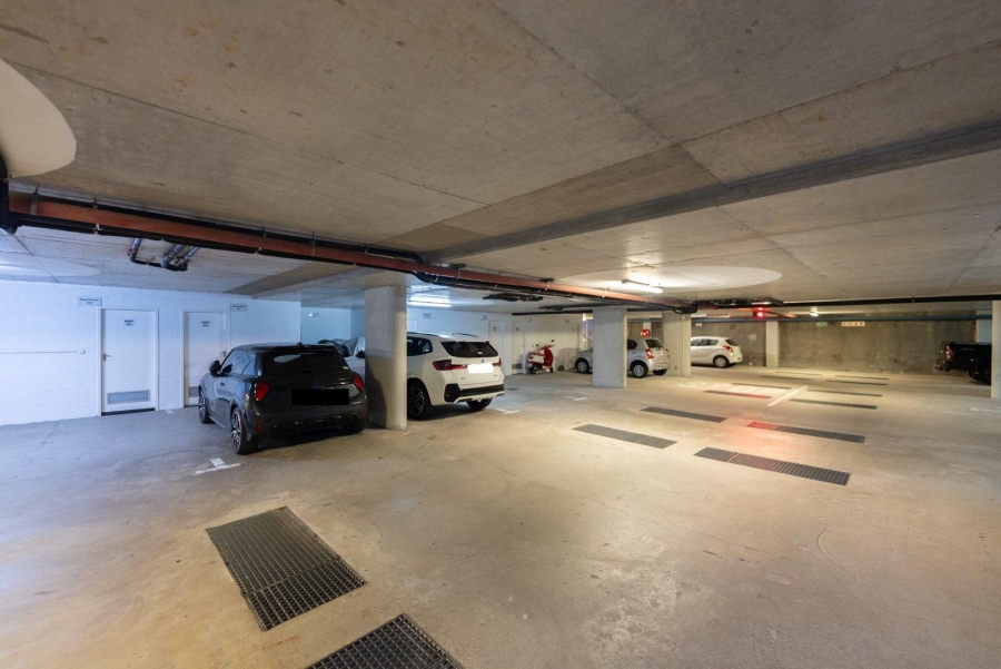 2 Bedroom Property for Sale in Green Point Western Cape
